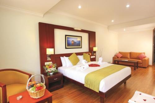Nilamel Hotel Raj Regency מראה חיצוני תמונה