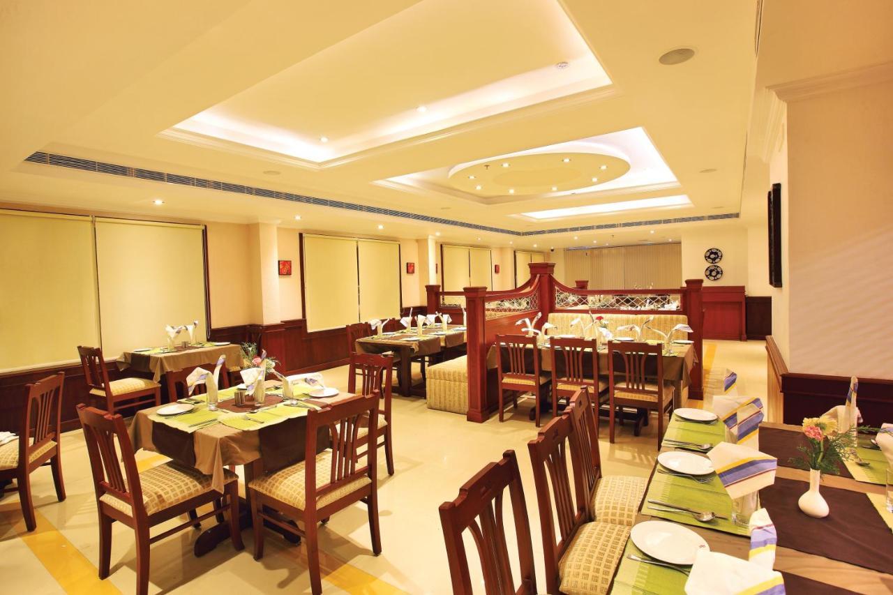Nilamel Hotel Raj Regency מראה חיצוני תמונה